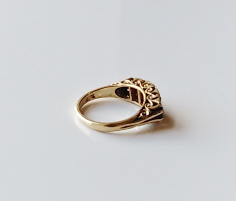Retro 1972 Heavy Set Garnet & Diamond 9ct Gold Gypsy Ring